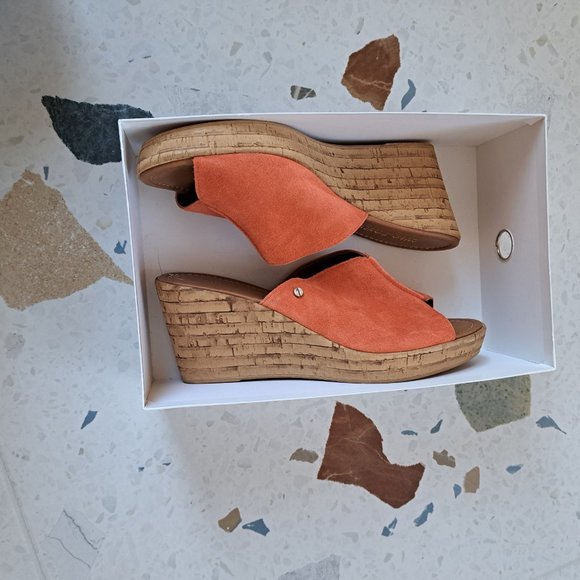 Mia Paoli Sandals - Picture 9 of 10